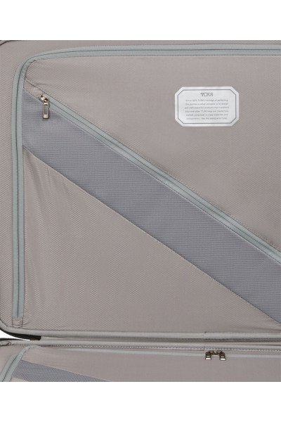 Extended Trip Checked Luggage 76 cm | Black/Graphite