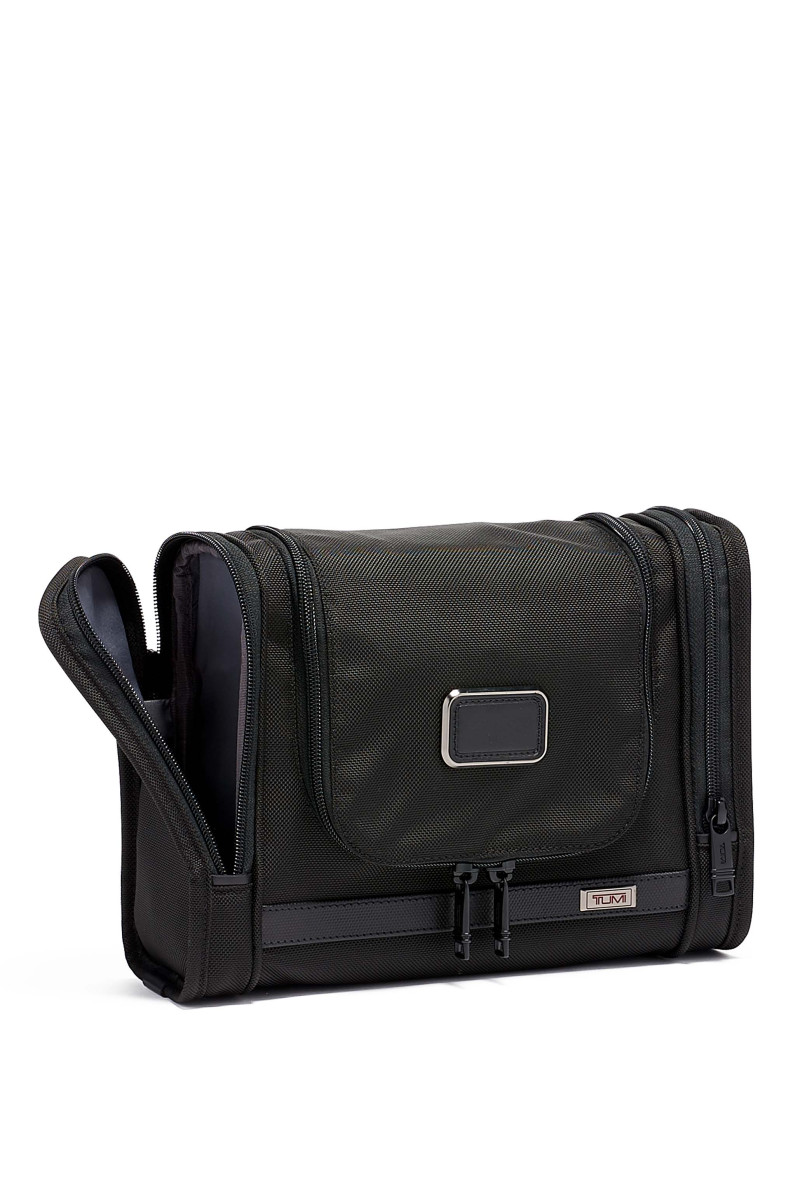 Hanging Travel Kit